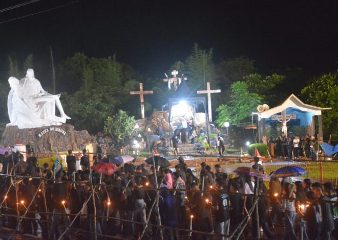 Hujan Sambut Peziarah Prosesi Jumat Agung Semana Santa – REINHA.com